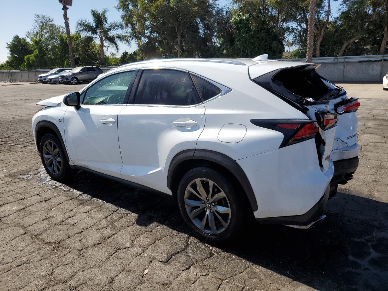 LEXUS NX 200T BASE