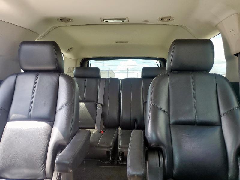 2011 CHEVROLET SUBURBAN K #3274869143