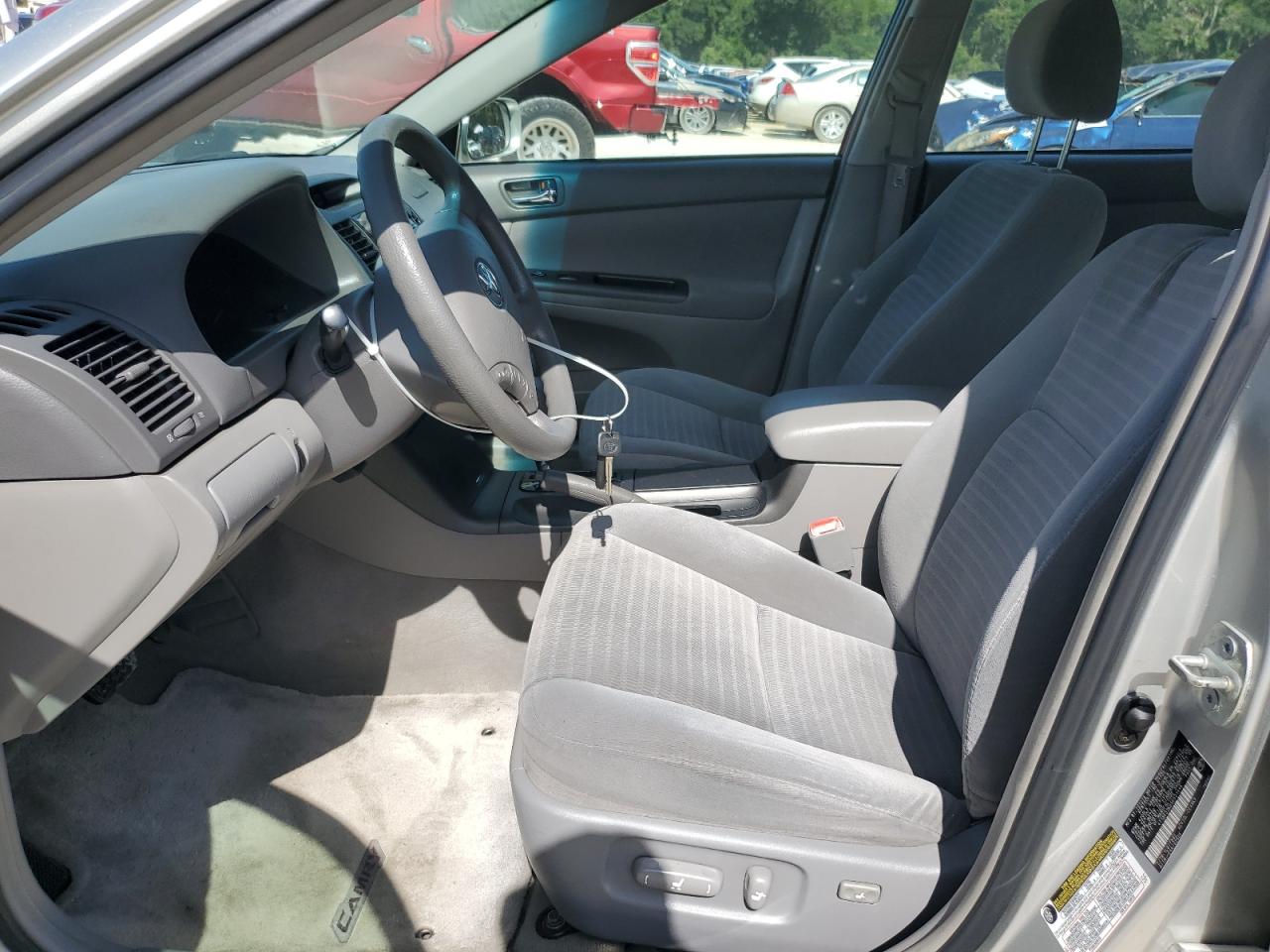 Toyota Camry le 2005