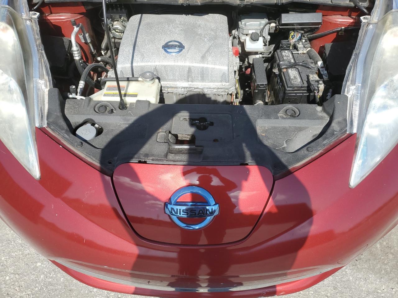 NISSAN LEAF S