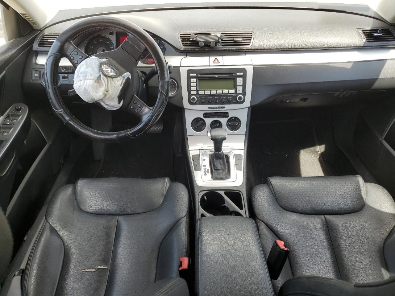 Lot #3280638387 2009 VOLKSWAGEN PASSAT TUR