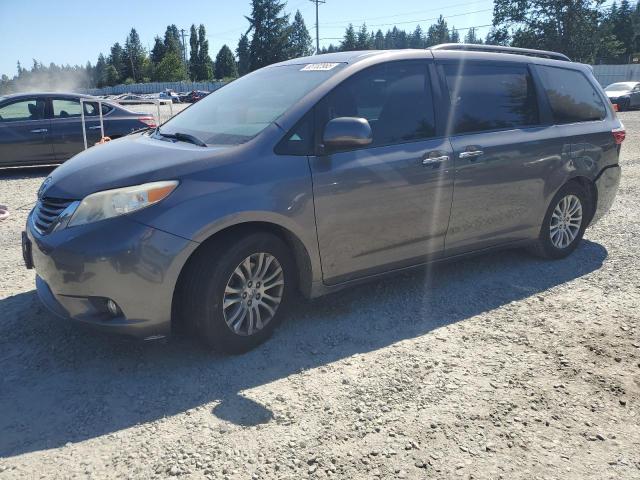 TOYOTA SIENNA XLE