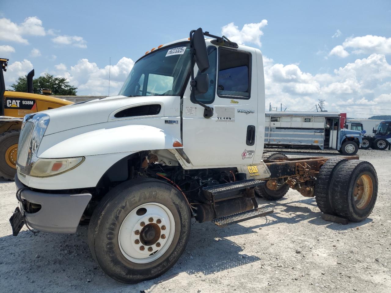 Lot #3254515151 2012 INTERNATIONAL 4000 4400
