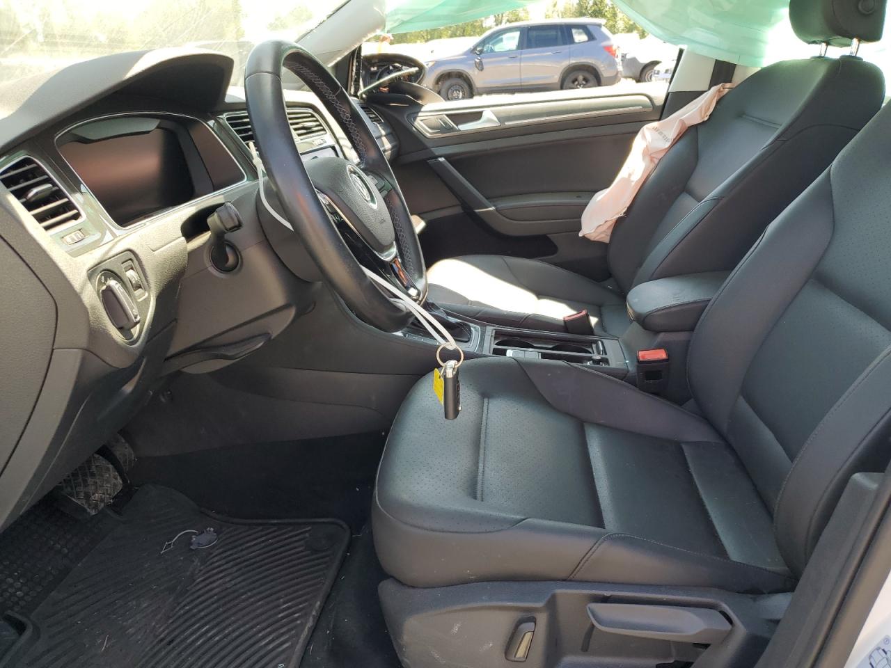 VOLKSWAGEN E-GOLF SEL PREMIUM