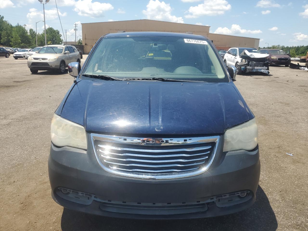 CHRYSLER TOWN & COUNTRY TOURING L