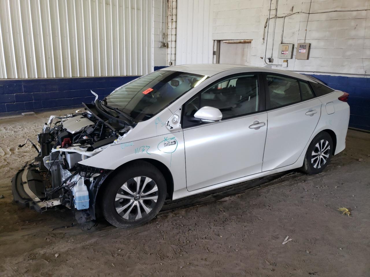 TOYOTA PRIUS PRIME LE