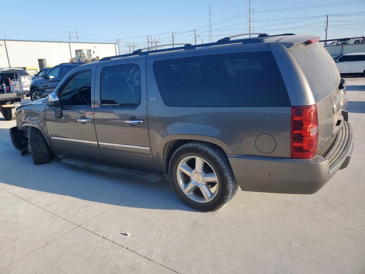 CHEVROLET SUBURBAN C1500 LTZ