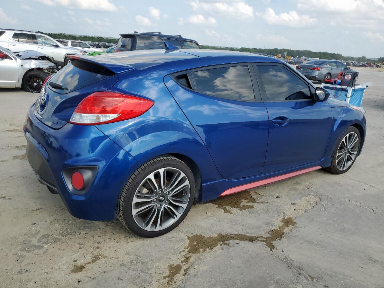 HYUNDAI VELOSTER TURBO