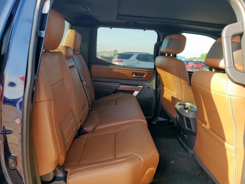 2024 TOYOTA TUNDRA CRE 5TFMC5DB7RX064784