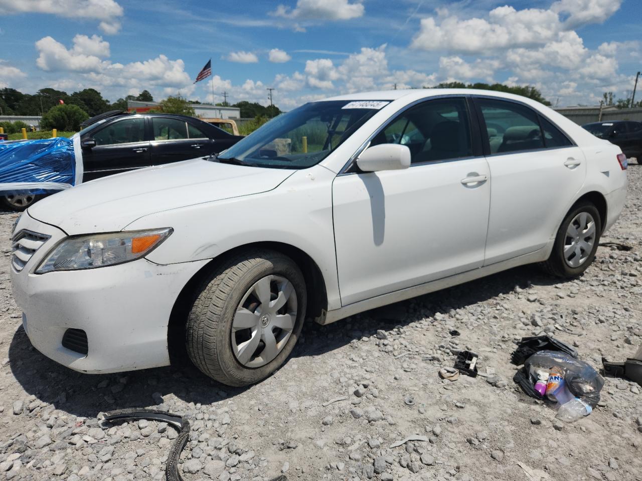 TOYOTA CAMRY BASE