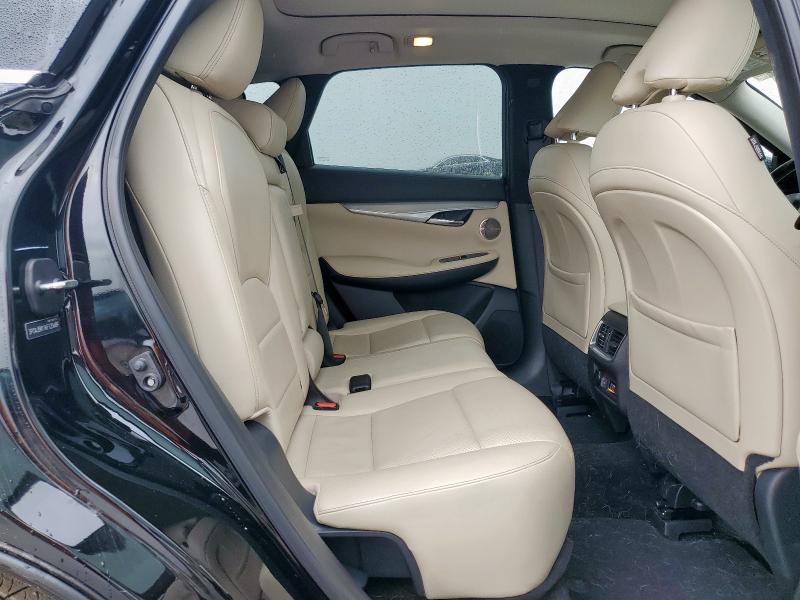 2019 INFINITI QX50 ESSEN 3PCAJ5M11KF125689