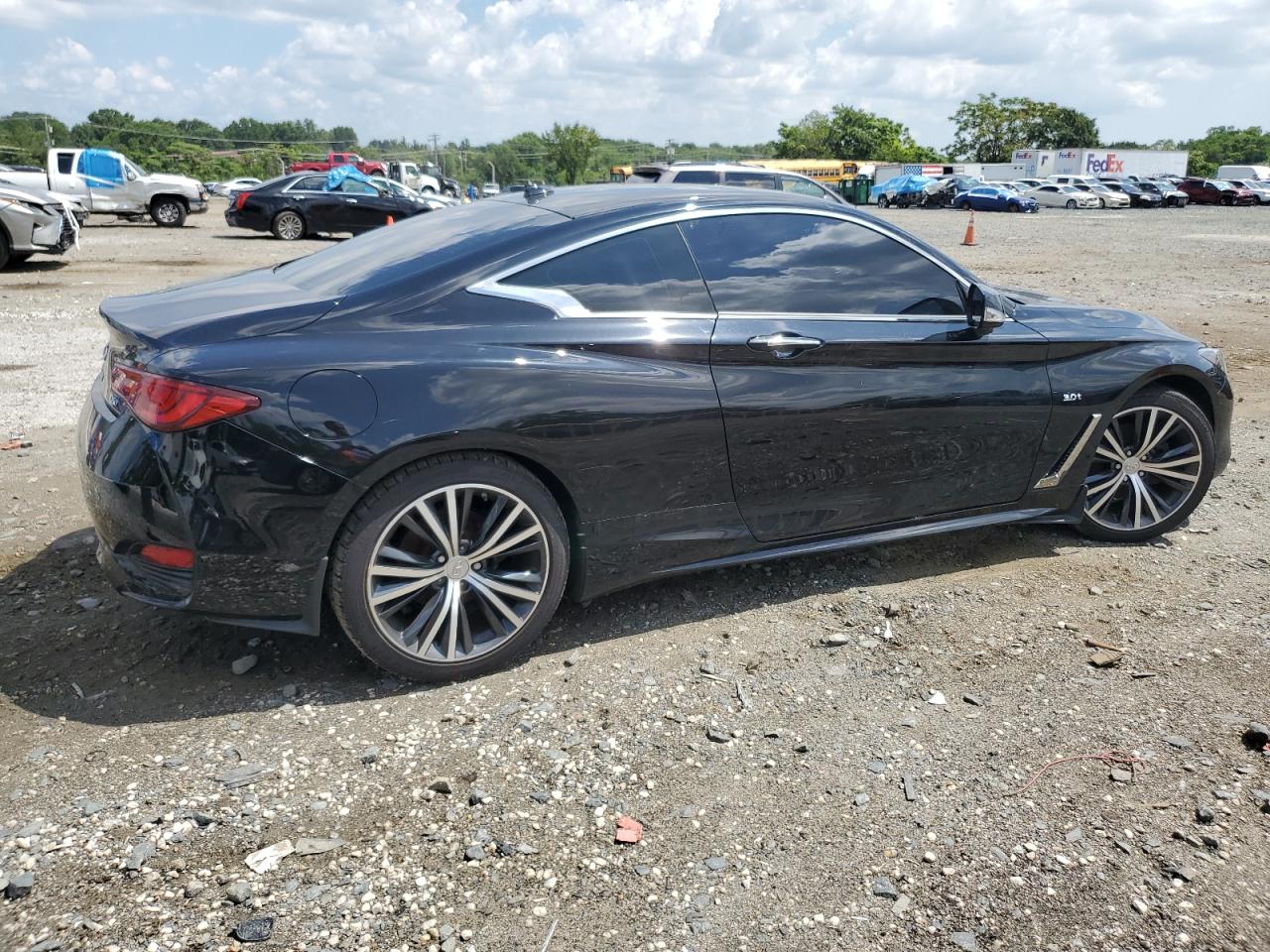 INFINITI Q60 LUXE 300