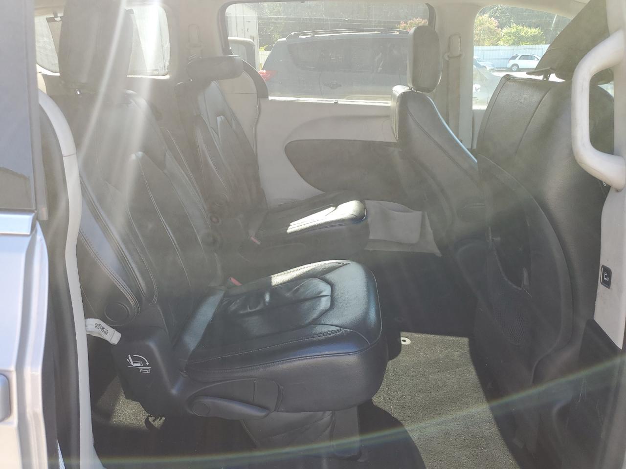 CHRYSLER PACIFICA TOURING L