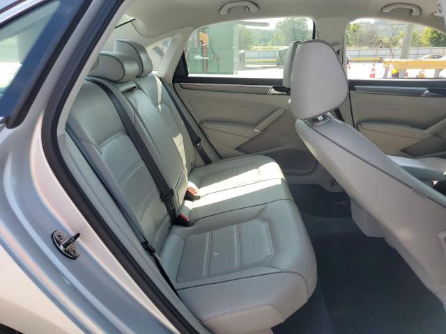 2017 VOLKSWAGEN PASSAT R-LINE 1VWDT7A36HC022196