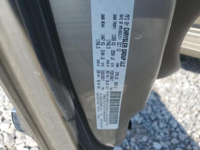 2013 CHRYSLER TOWN & COU - 2C4RC1CG4DR588574