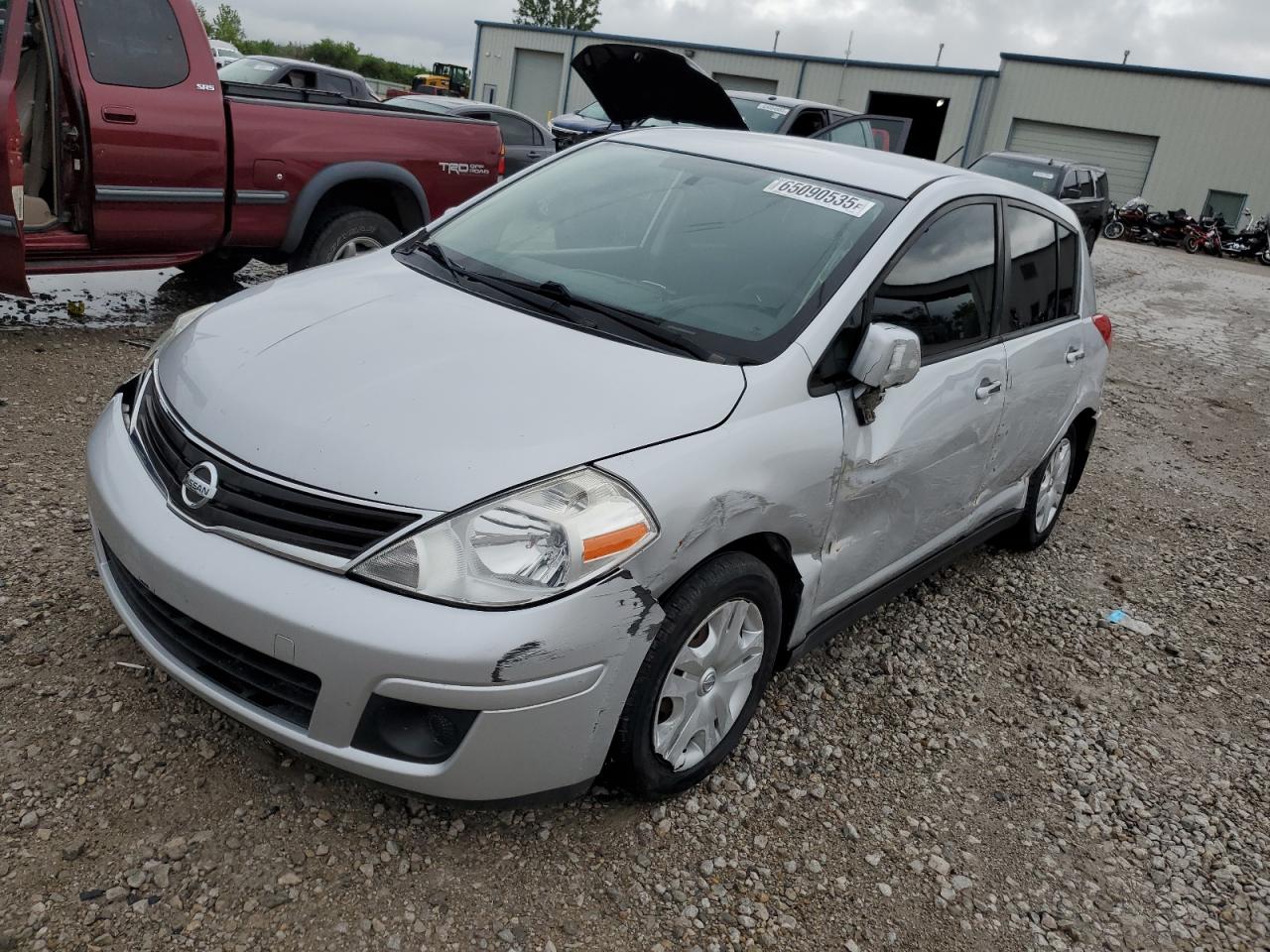 NISSAN VERSA S