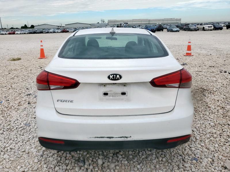 2017 KIA FORTE LX 3KPFL4A76HE137404