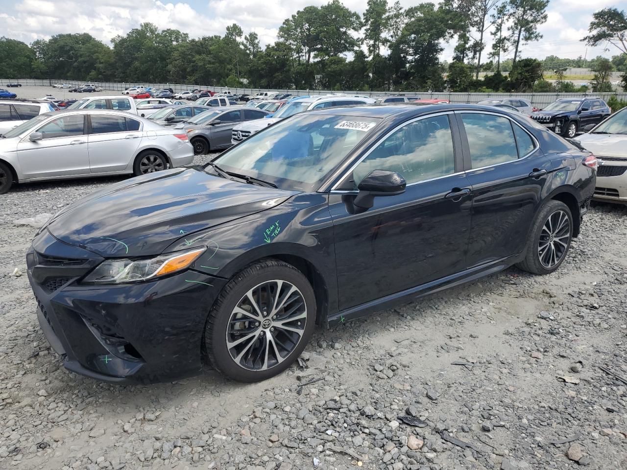 TOYOTA CAMRY SE