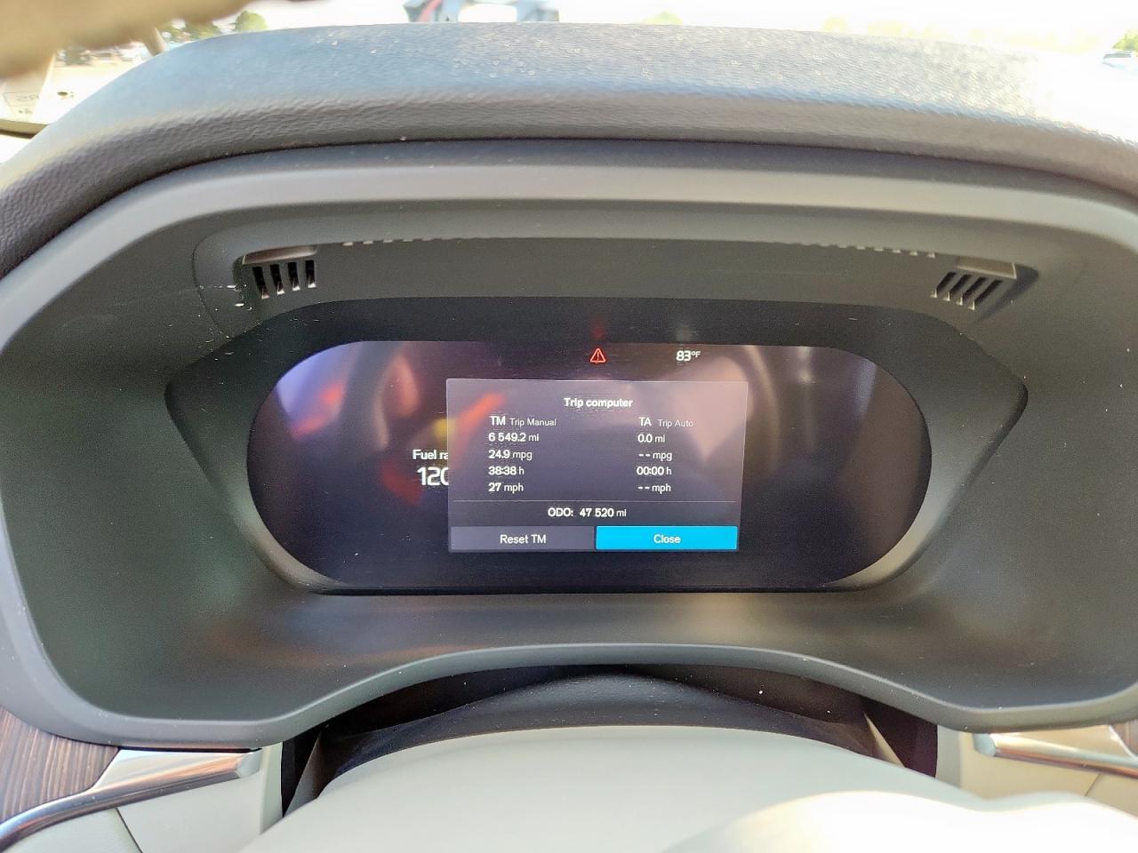 VOLVO XC60 B5 MOMENTUM