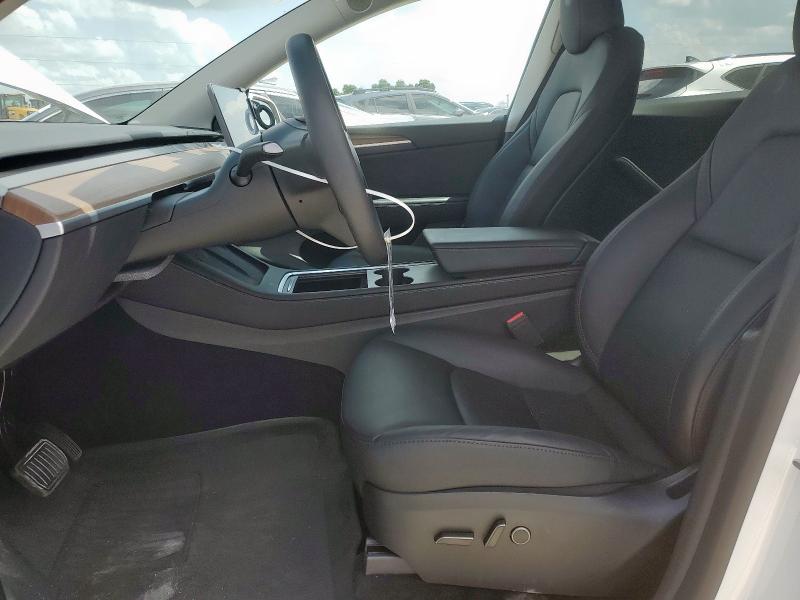 2024 TESLA MODEL Y 7SAYGAEE4RF058784