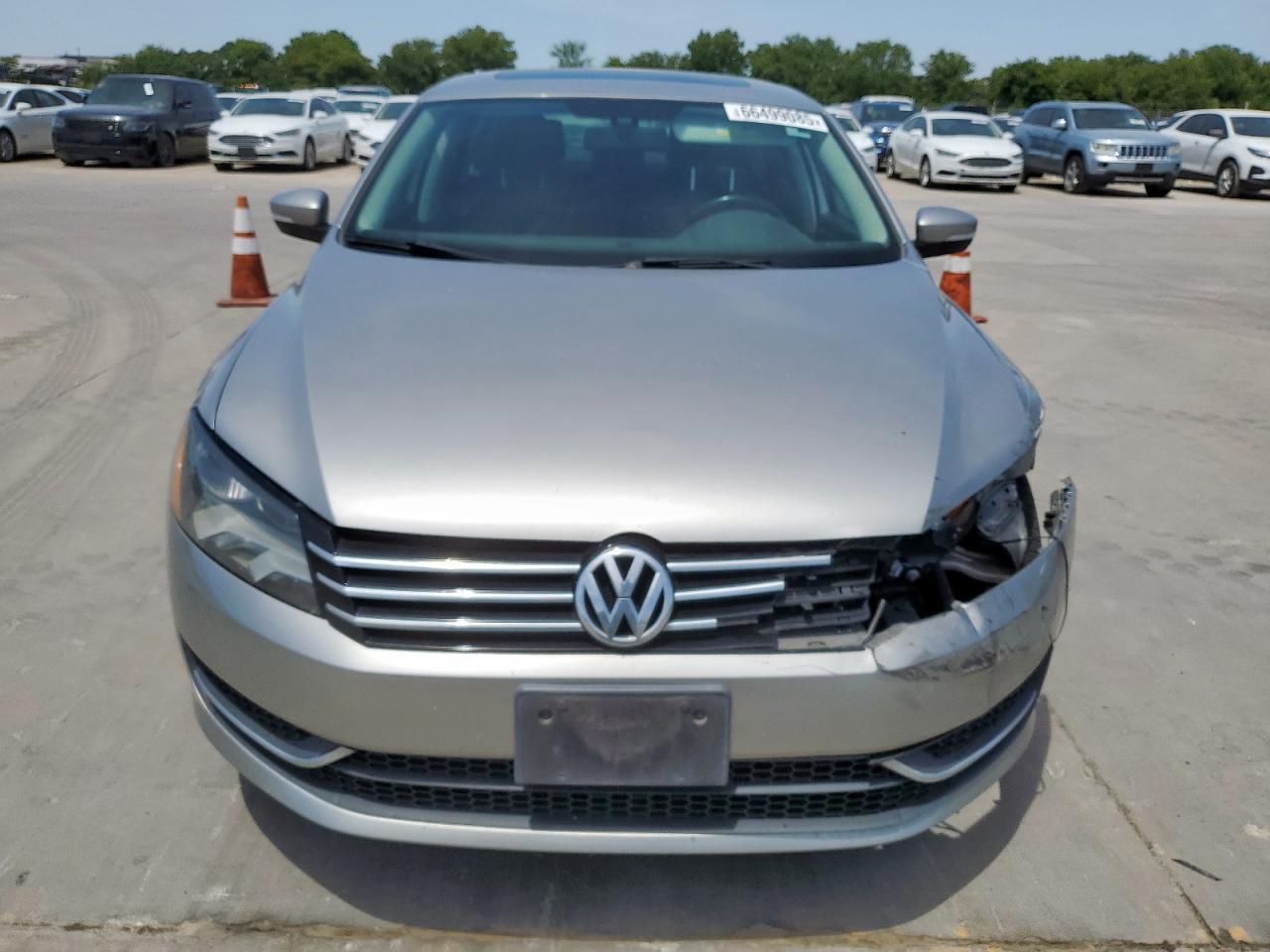 VOLKSWAGEN PASSAT SE