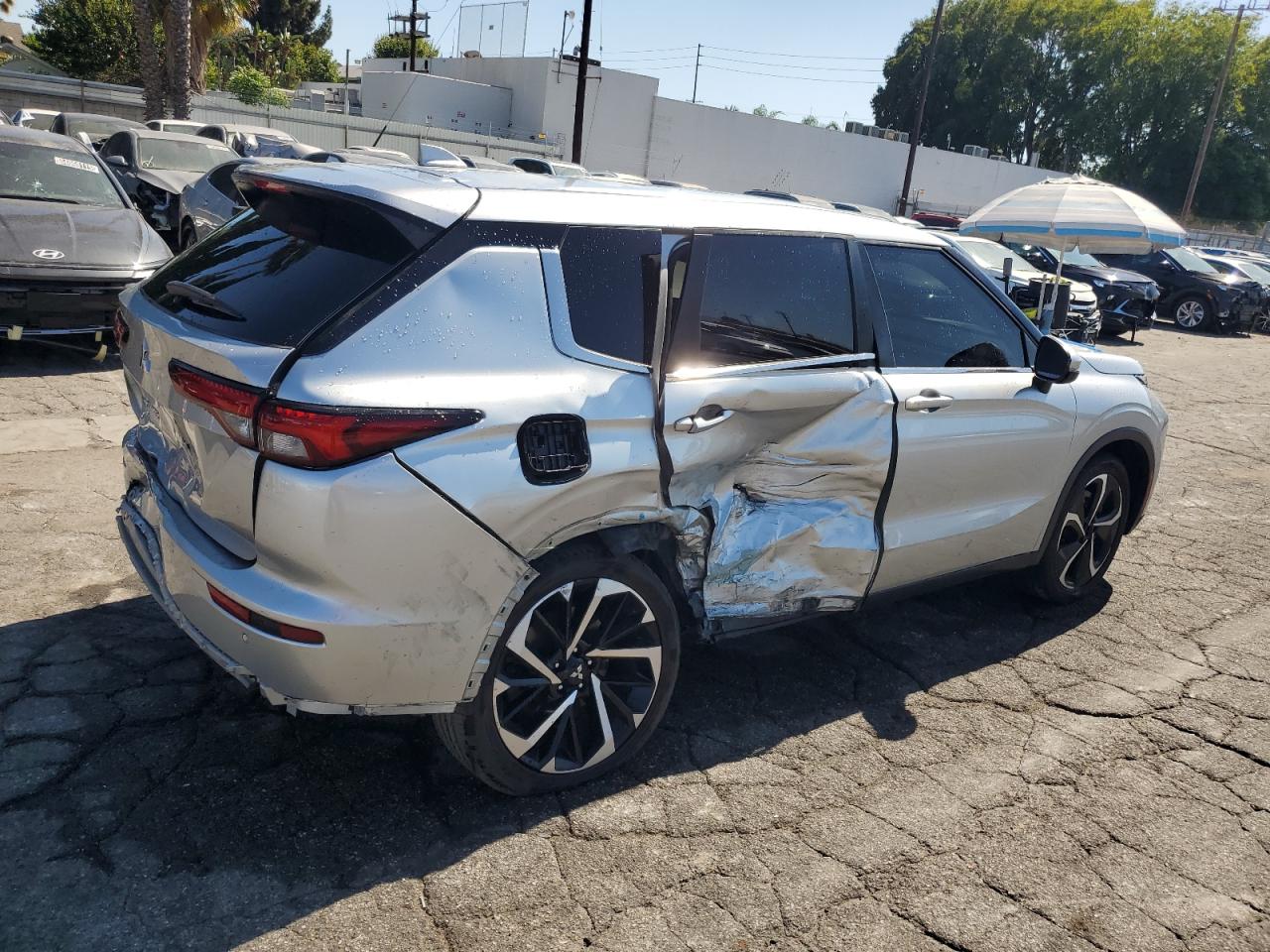 MITSUBISHI OUTLANDER ES