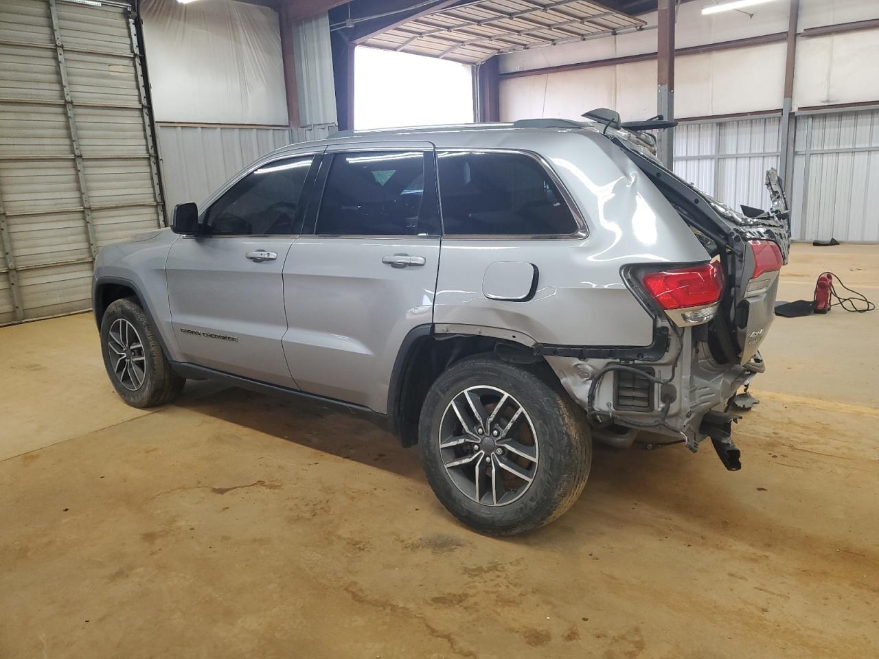JEEP GRAND CHEROKEE LAREDO