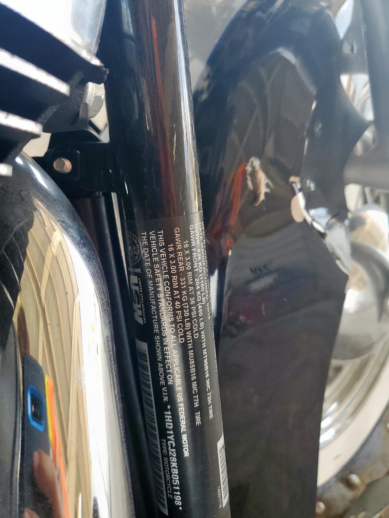 2019 HARLEY-DAVIDSON FLDE 1HD1YCJ28KB051198