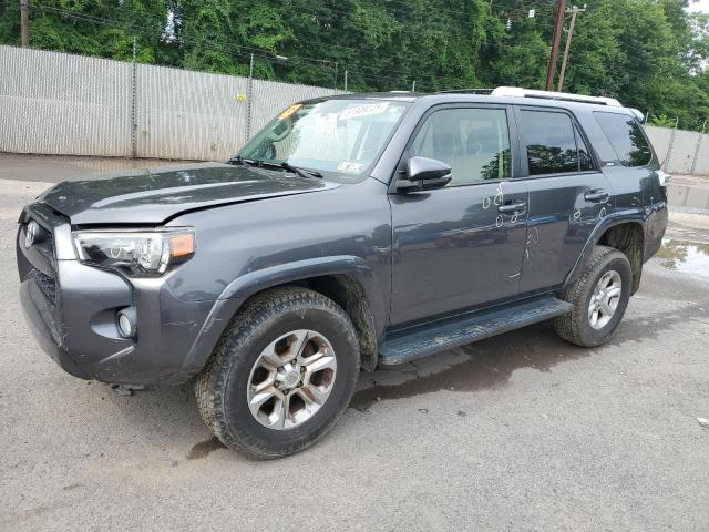 TOYOTA 4RUNNER SR 2018 gray  gas JTEBU5JR2J5587955 photo #1