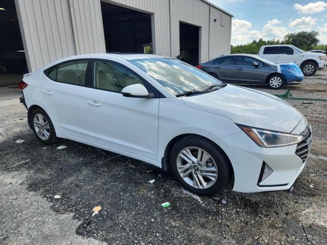 2019 HYUNDAI ELANTRA SE 5NPD84LF6KH476857