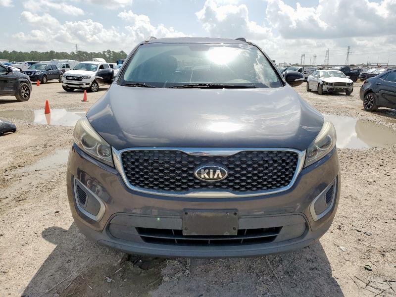 2017 KIA SORENTO LX - 5XYPG4A32HG220434