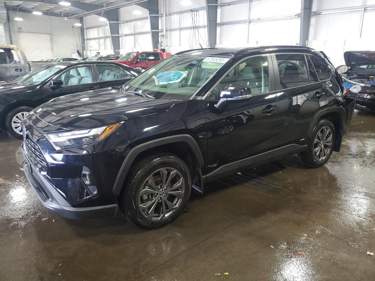 TOYOTA RAV4 XLE PREMIUM