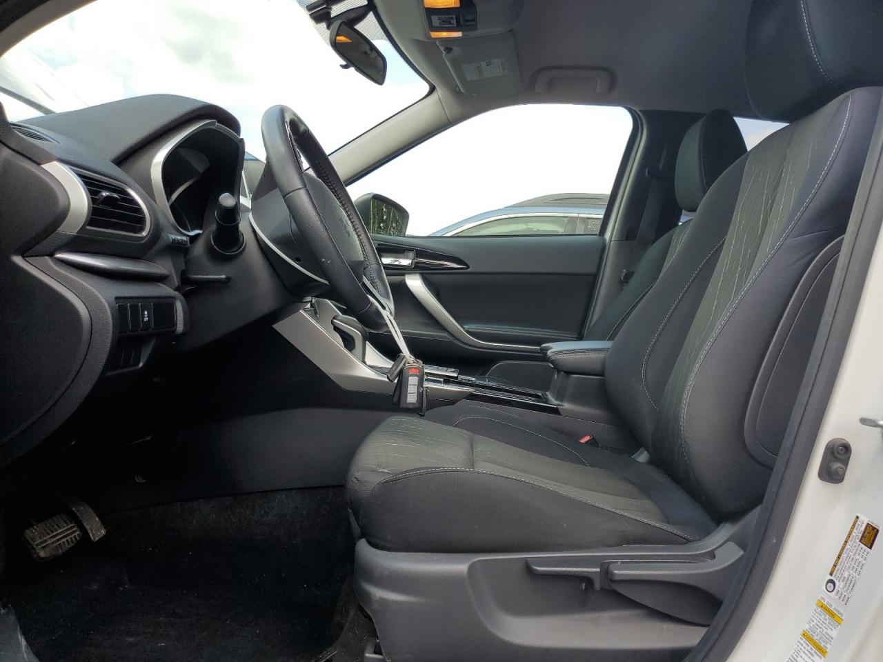 MITSUBISHI ECLIPSE SE