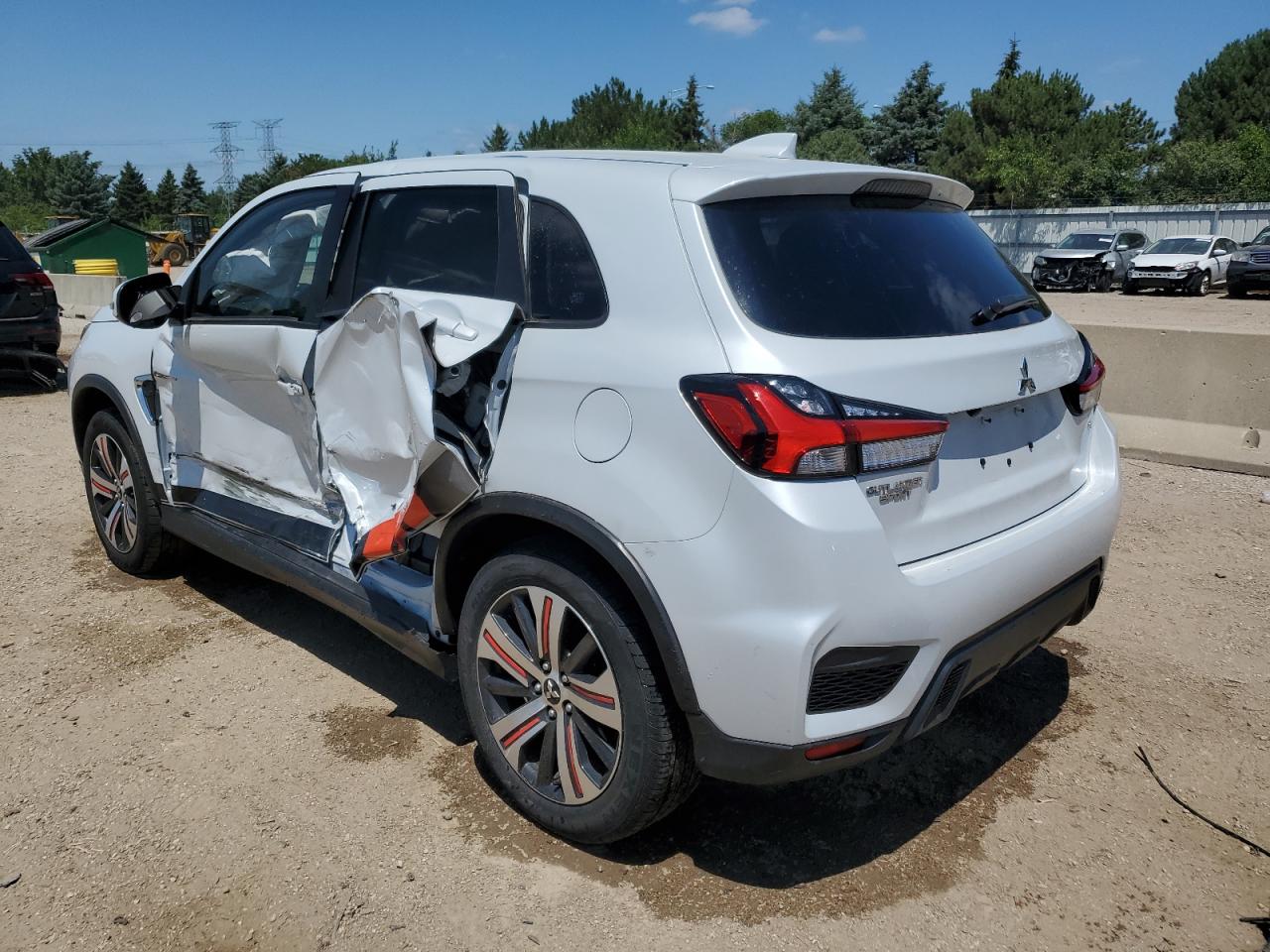 MITSUBISHI OUTLANDER ES