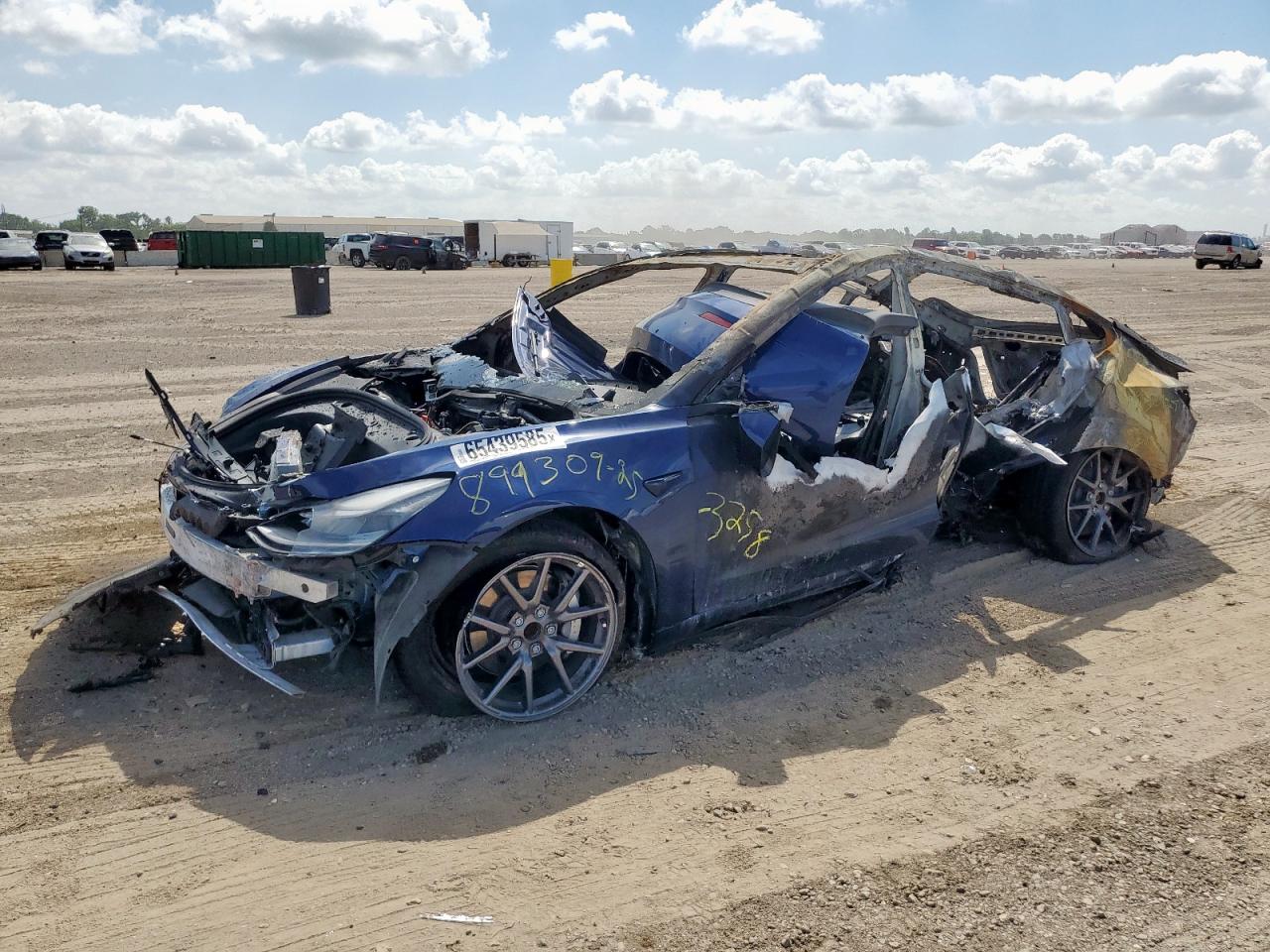 TESLA MODEL 3