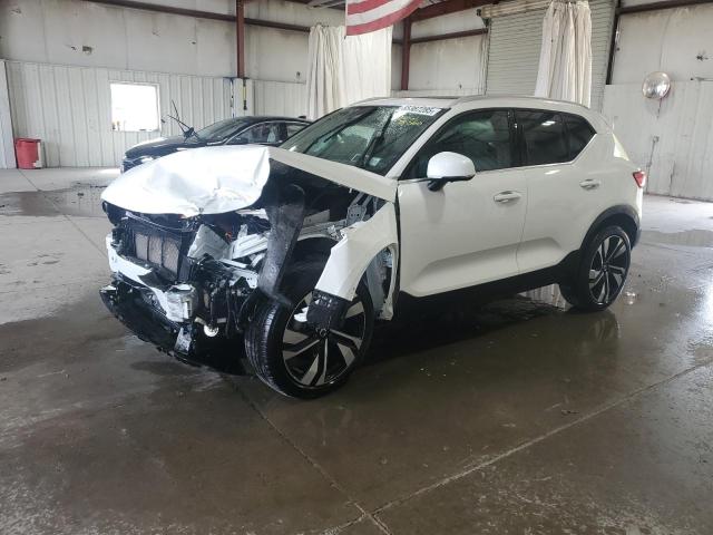 VOLVO XC40 PLUS