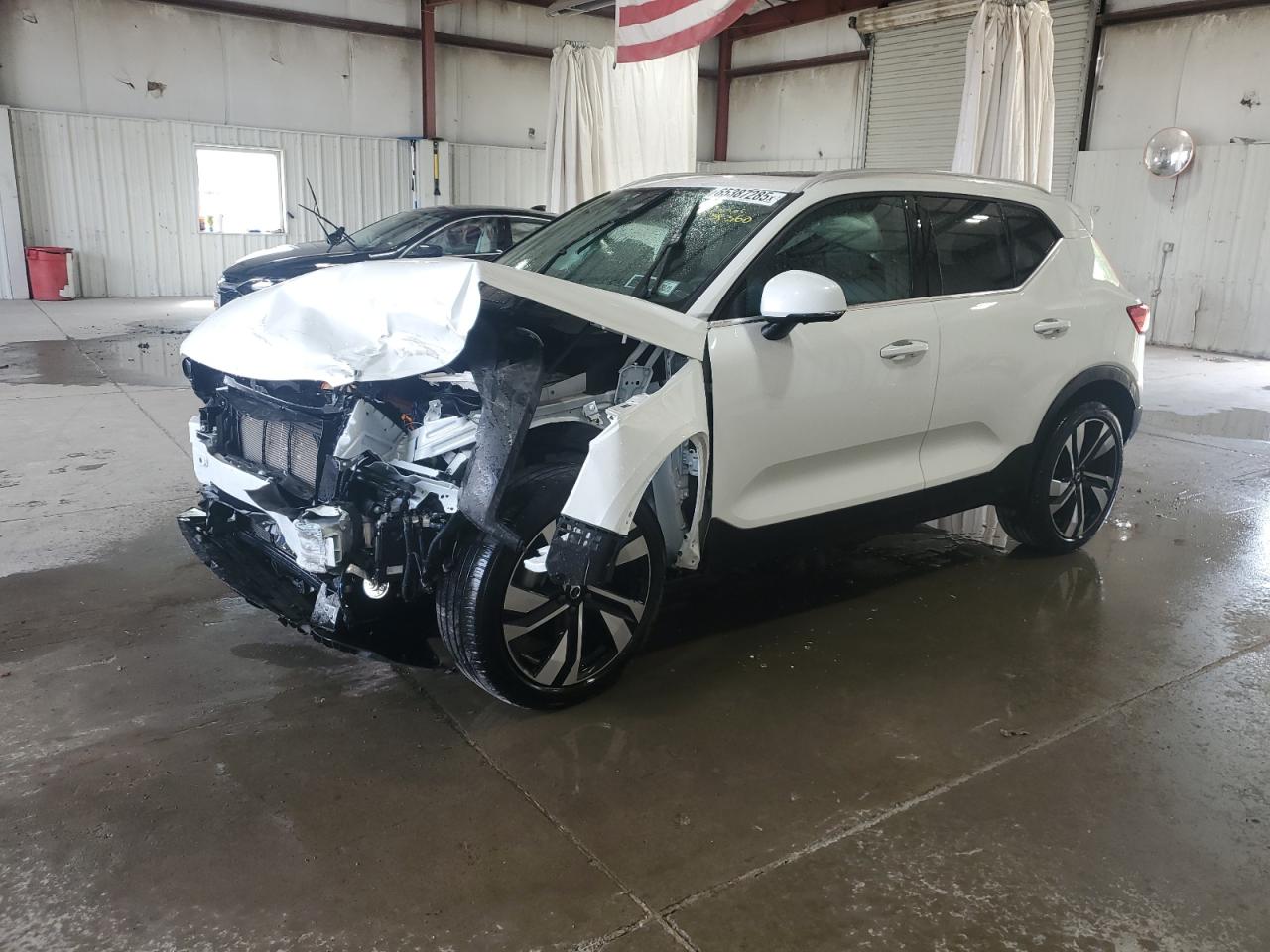 VOLVO XC40 PLUS
