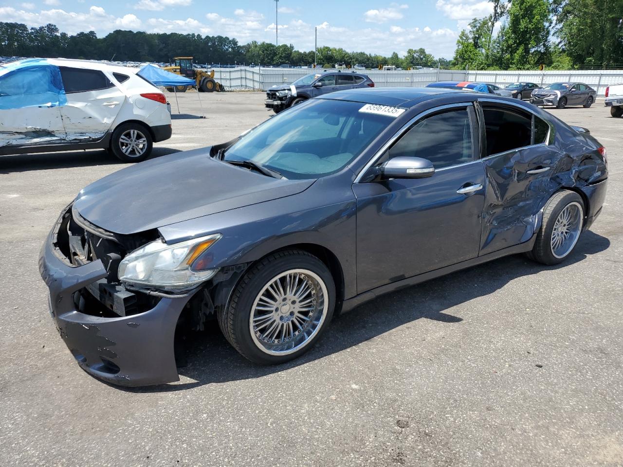 NISSAN MAXIMA S