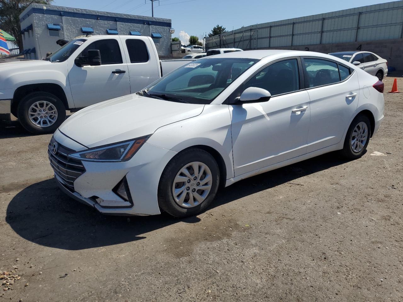 HYUNDAI ELANTRA SE