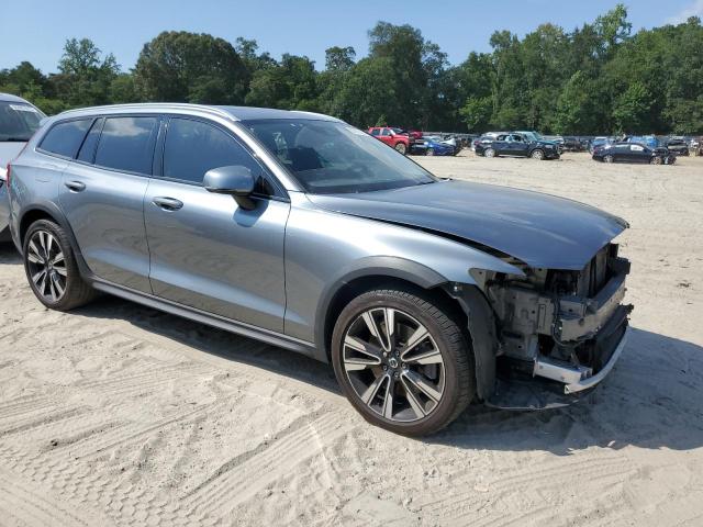 2021 VOLVO V60 CROSS YV4102WK7M1072755