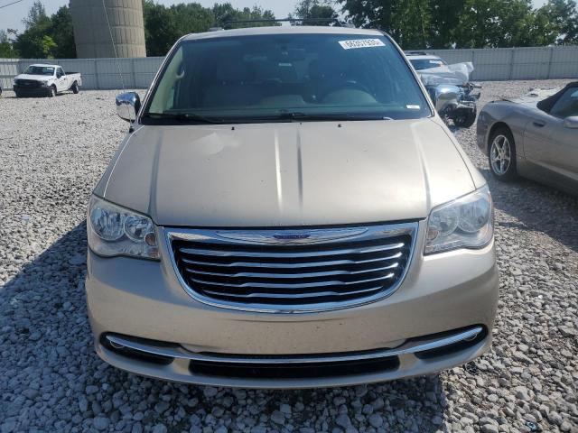 2013 CHRYSLER TOWN & COU - 2C4RC1CG4DR588574