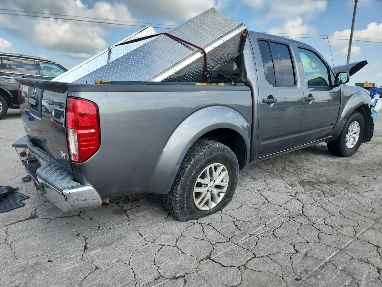 NISSAN FRONTIER S