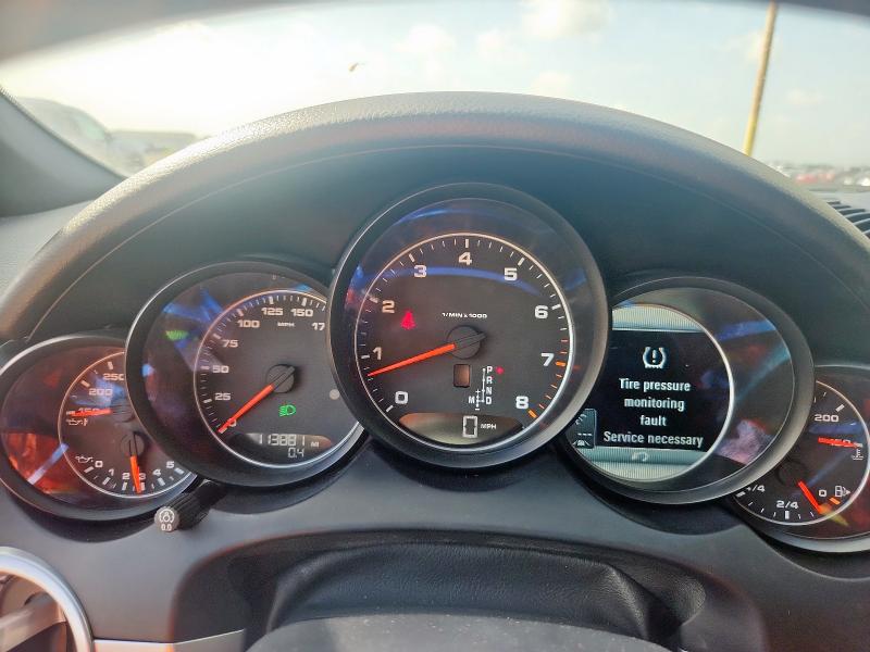 2017 PORSCHE CAYENNE WP1AA2A29HKA81091