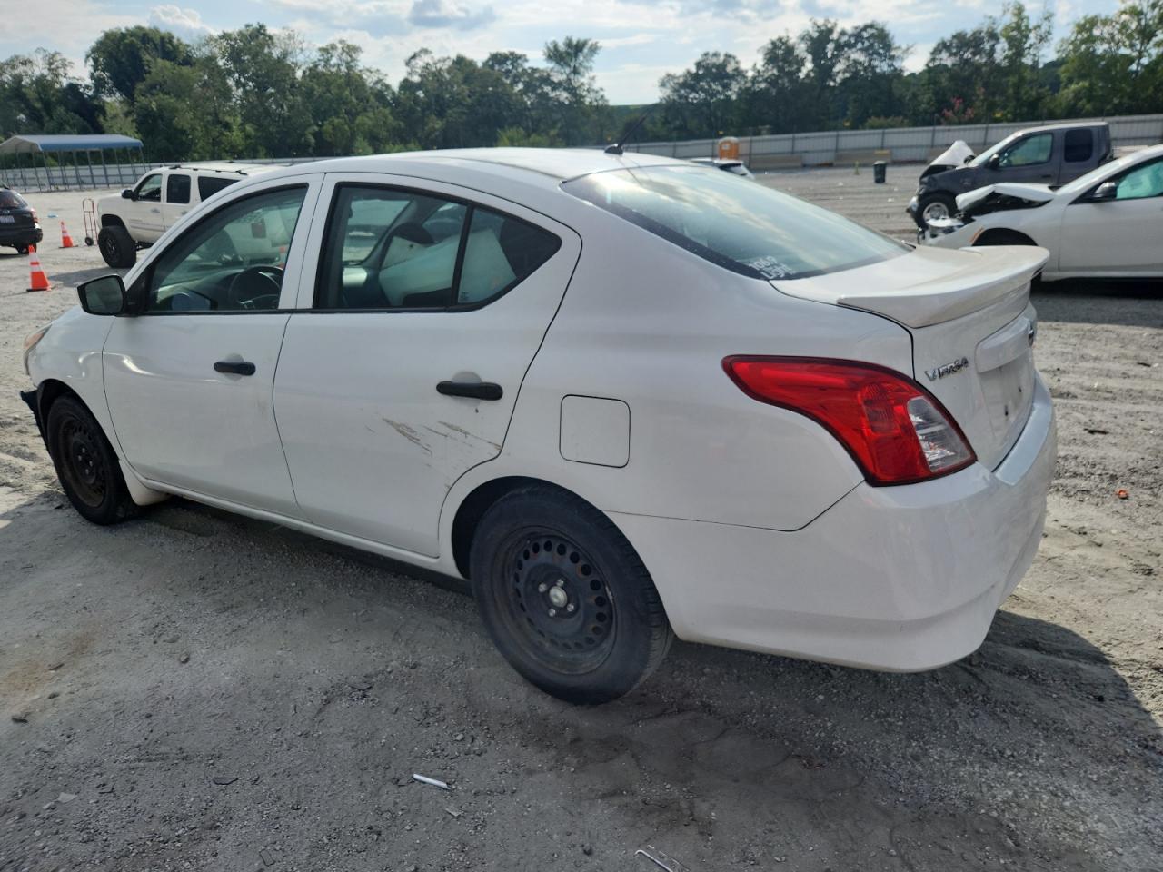 NISSAN VERSA S