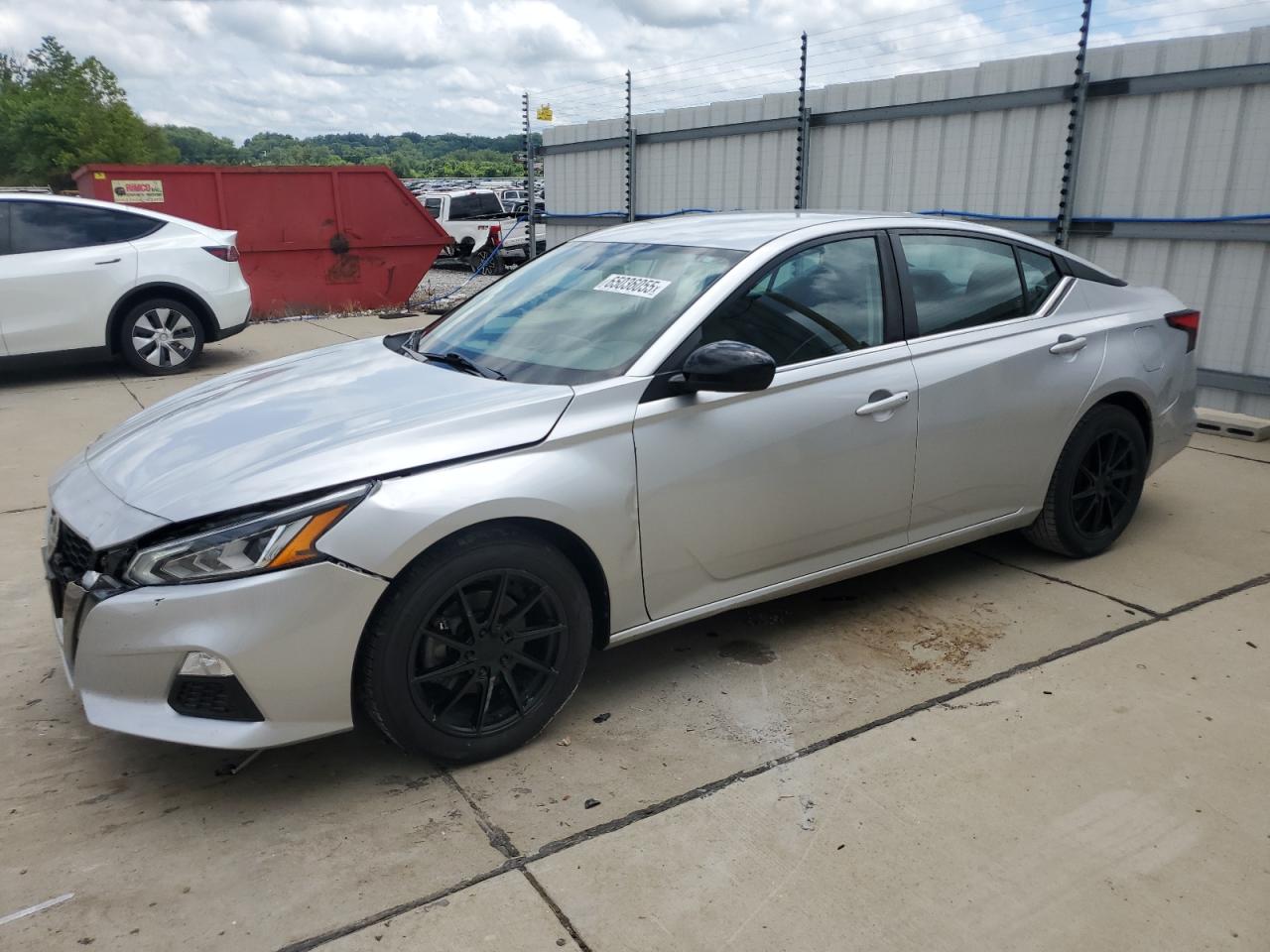 NISSAN ALTIMA SR