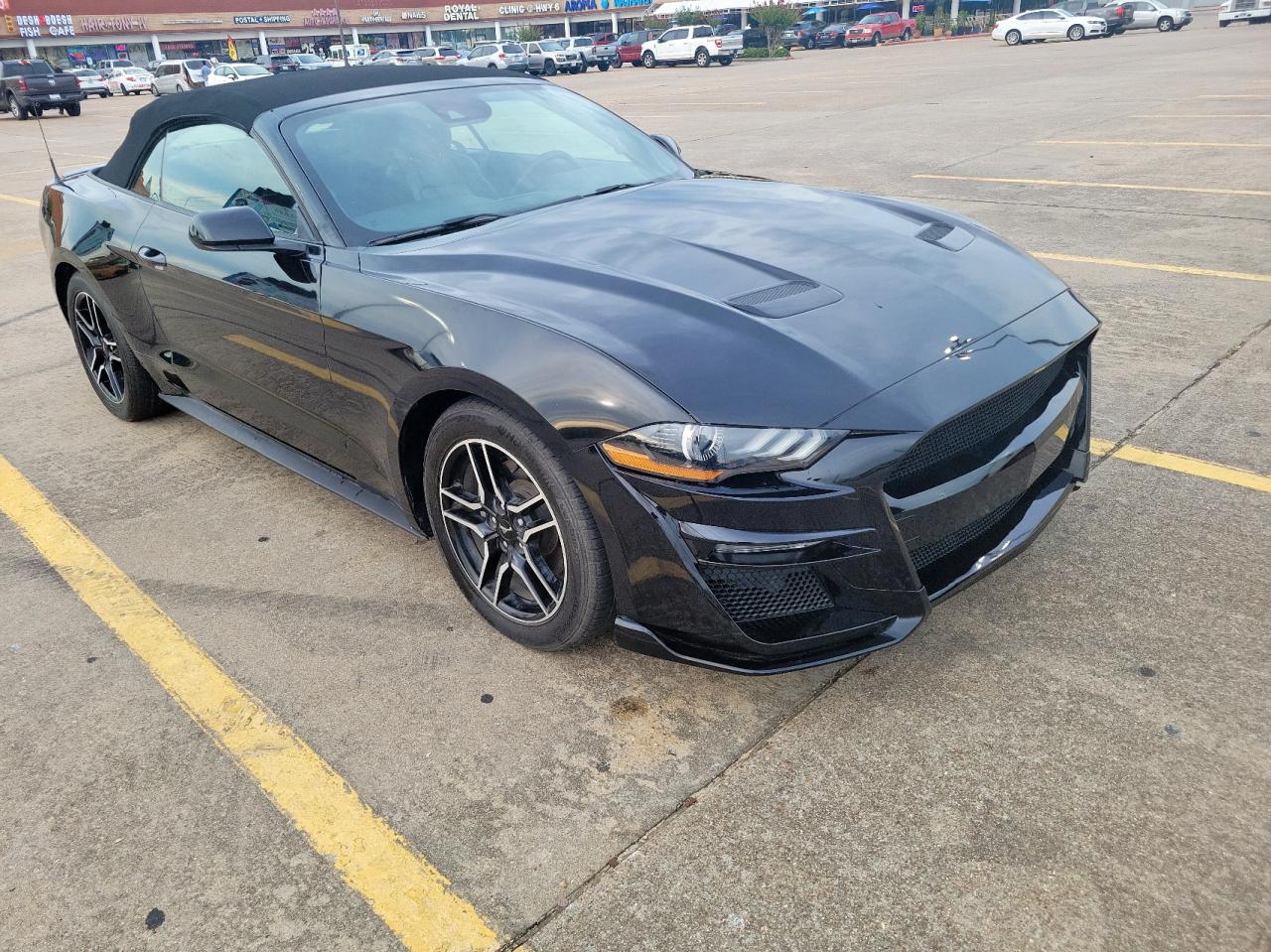 FORD MUSTANG