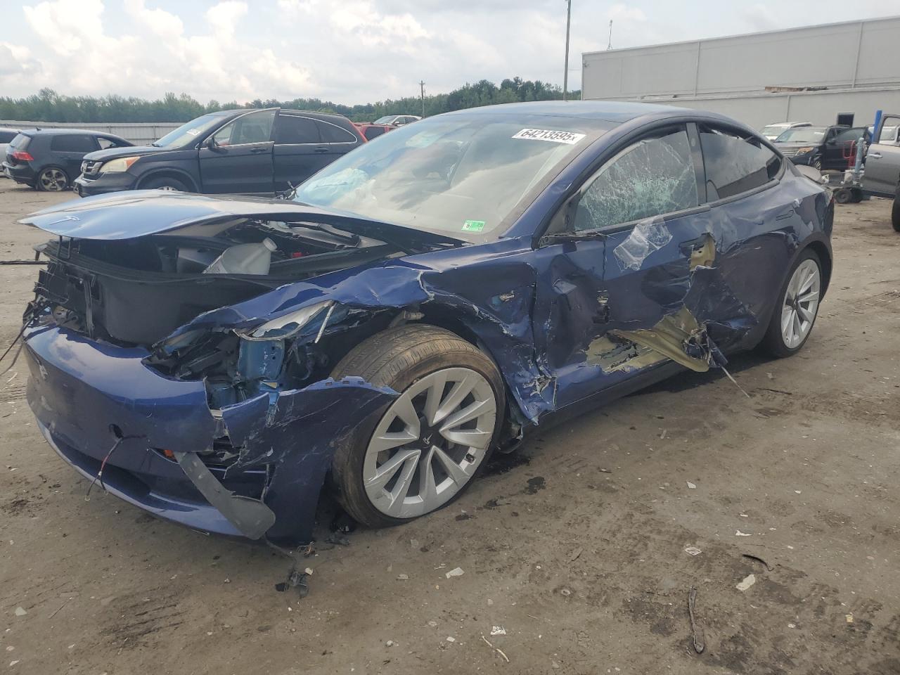 TESLA MODEL 3