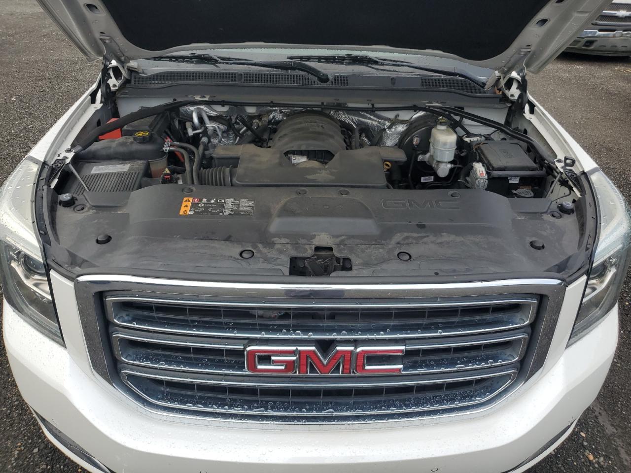 GMC YUKON K1500 SLT
