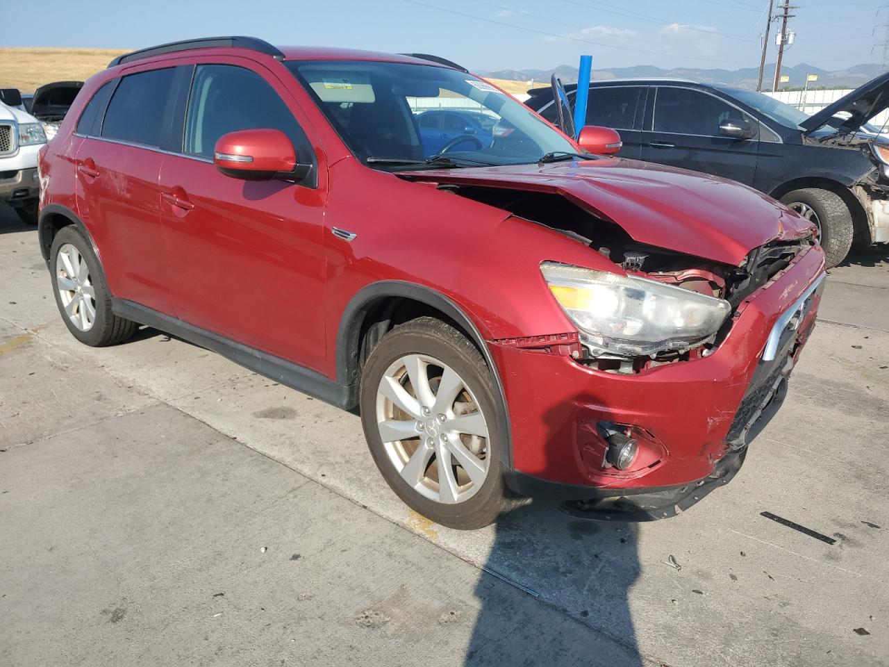 MITSUBISHI OUTLANDER SE