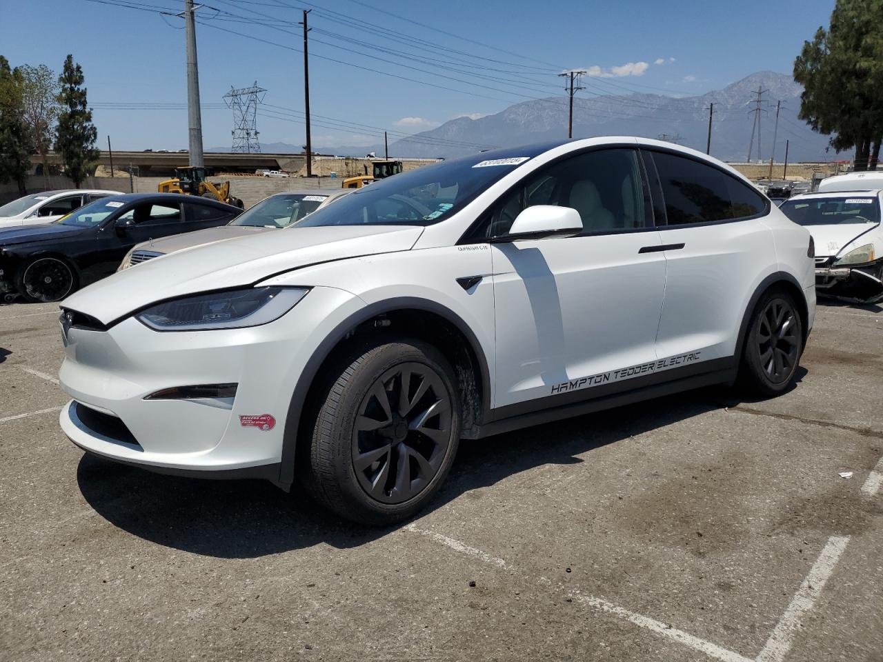 TESLA MODEL X